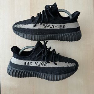 Yeezy V2 Oreo - size 8